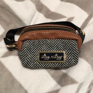 Itzy Ritzy Pacifier Pouch.